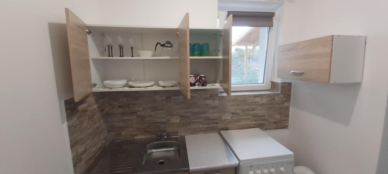Lali Apartman Balatonudvari Exterior photo